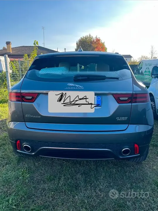 Jaguar E-Pace 2018 photo 5