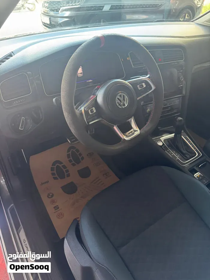 Volkswagen Golf 2019 photo 2