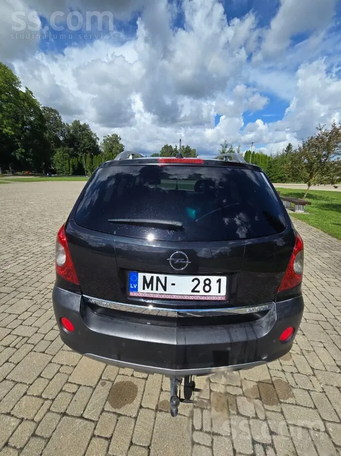 Opel Antara 2011 photo 2