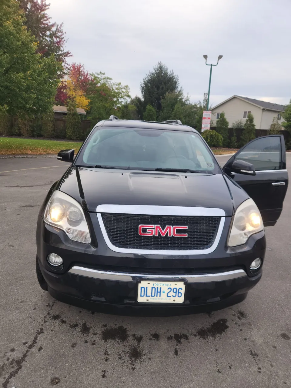 GMC Acadia 2011 photo 4