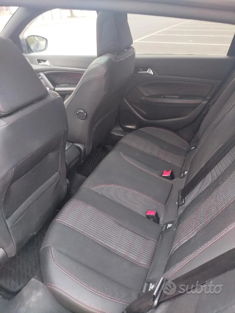 Peugeot 308 2017 photo 4