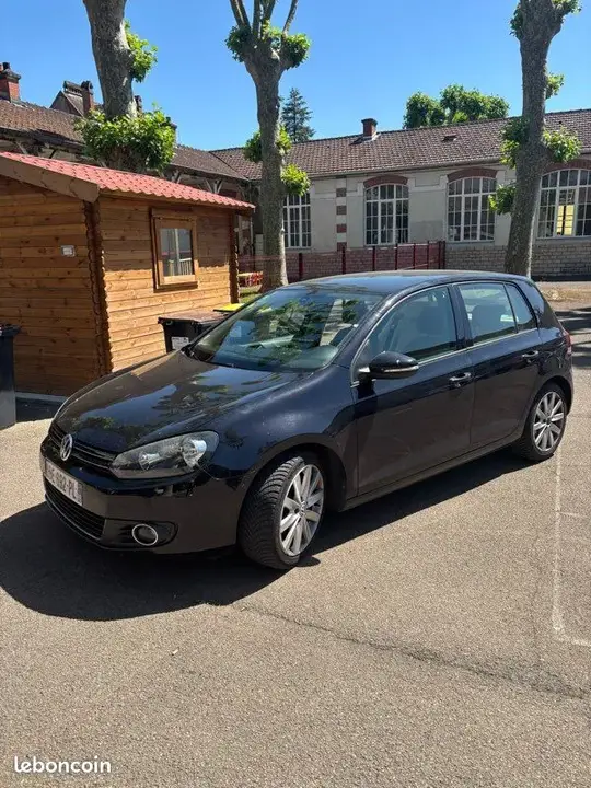 Volkswagen Golf 2010 photo 2