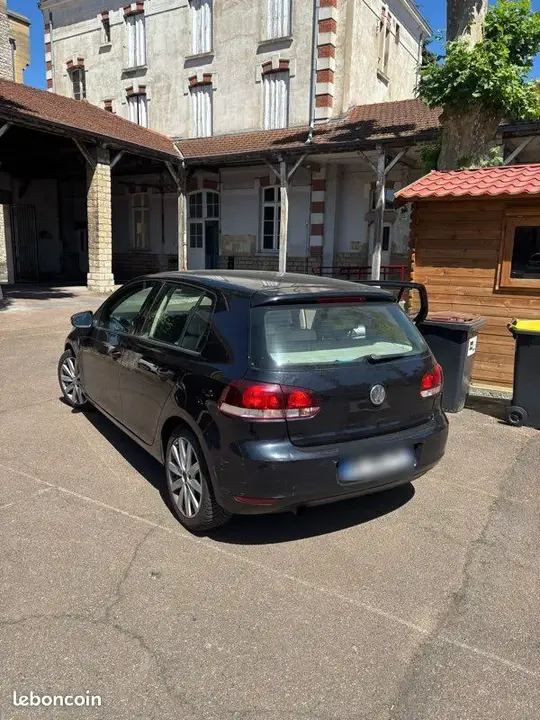 Volkswagen Golf 2010 photo 3