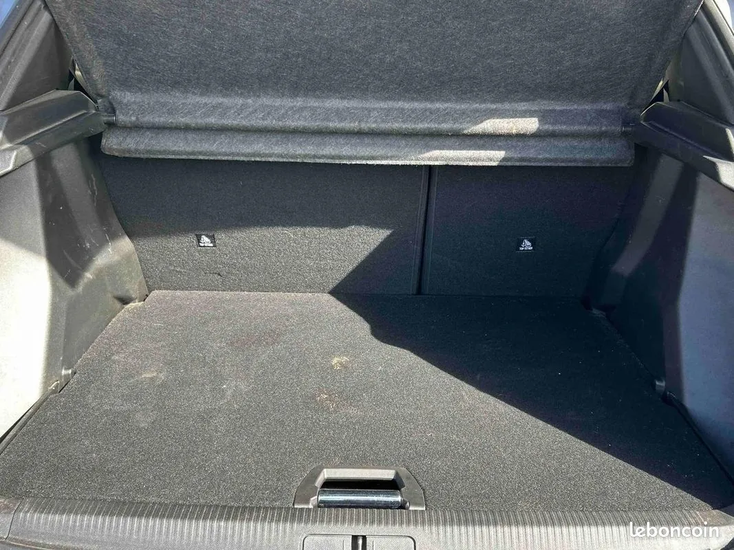 Peugeot 2008 2023 photo 5
