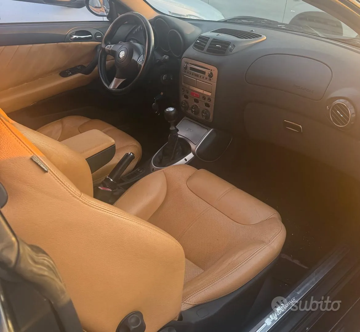 Alfa Romeo Gt 2005 photo 4