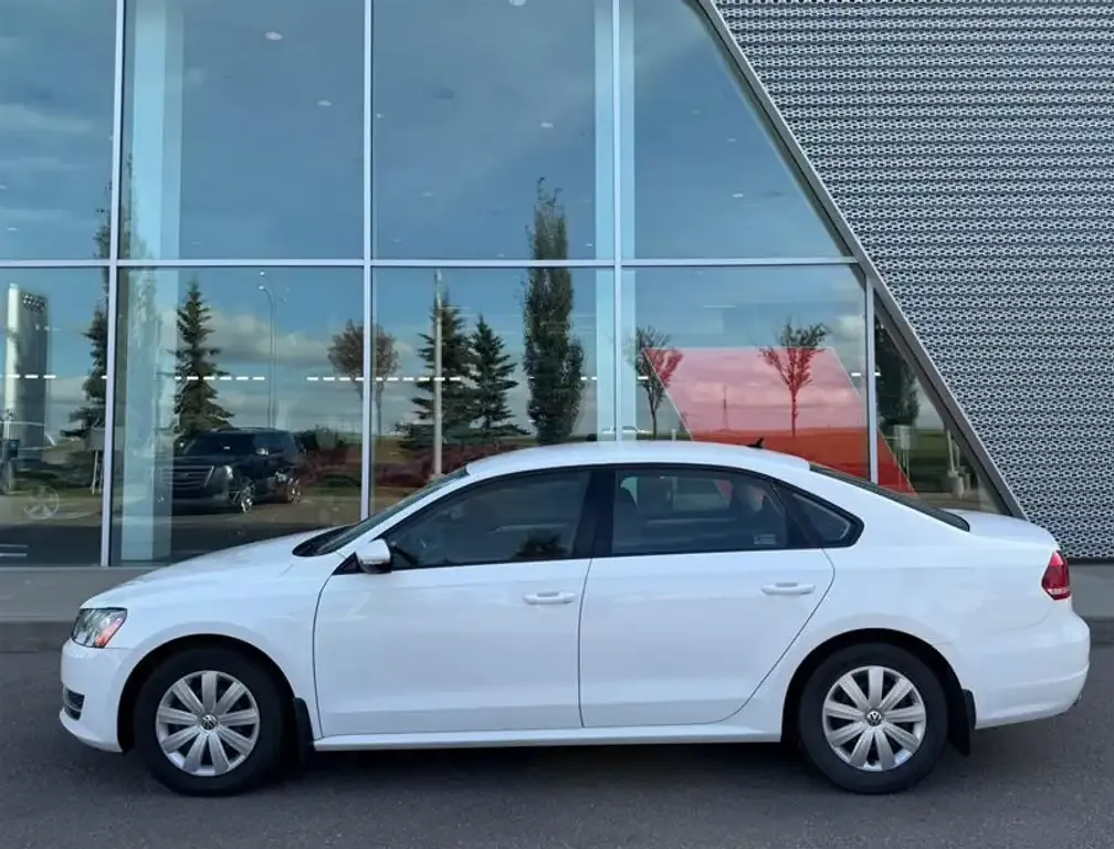 Volkswagen Passat 2012 photo 4