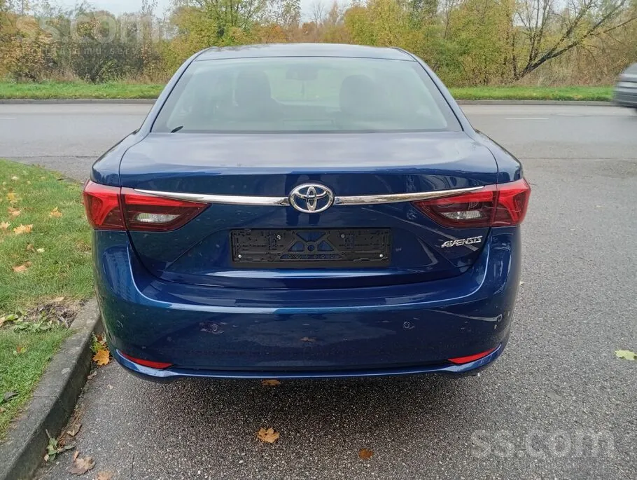 Toyota Avensis 2017 photo 3