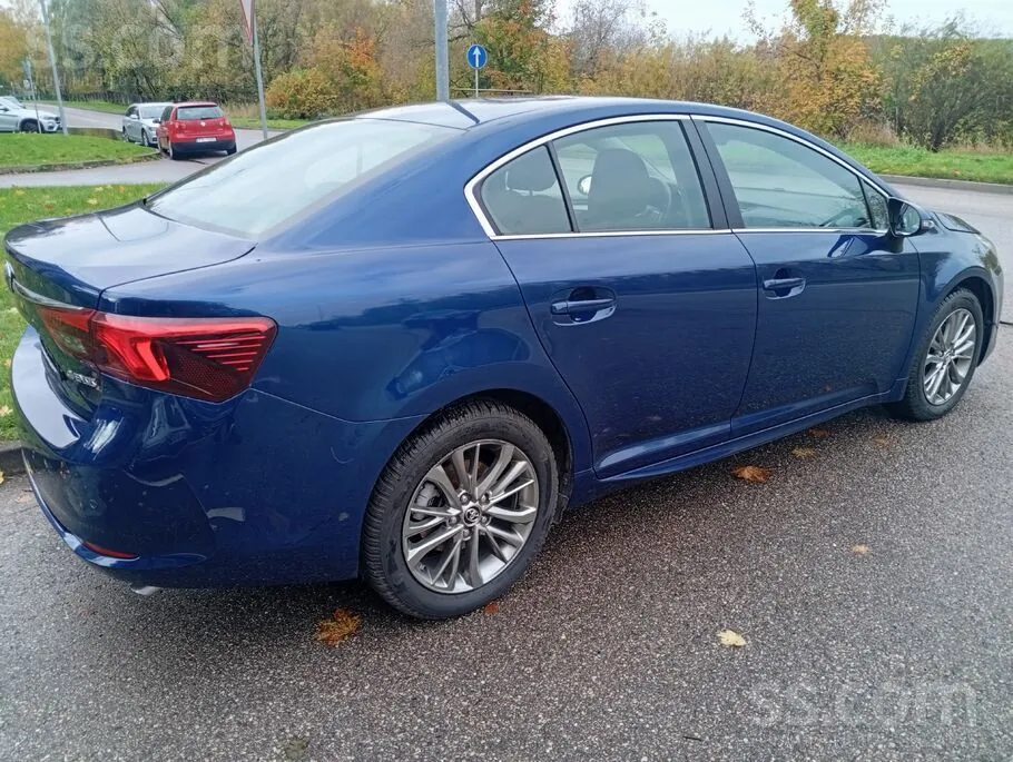 Toyota Avensis 2017 photo 4