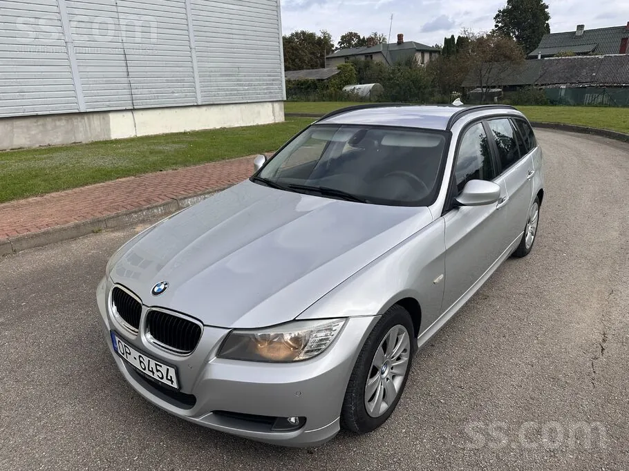 BMW 3 Series 2011 photo 5