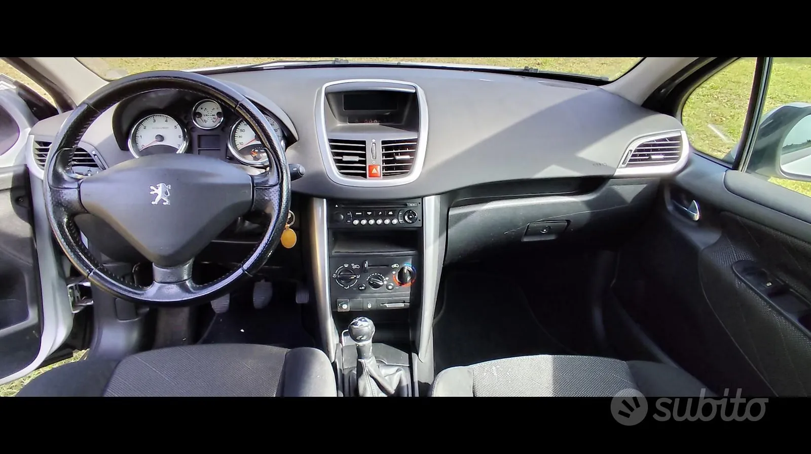 Peugeot 207 2006 photo 4