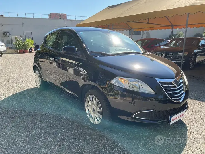 Lancia Ypsilon 2014 photo 3