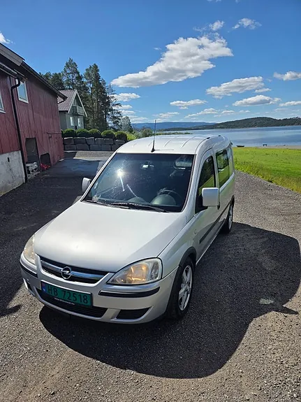 Opel Combo 2010 photo 2