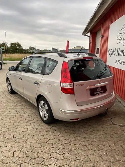 Hyundai I30 2010 photo 3