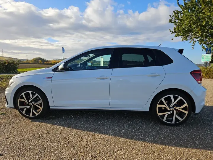 Volkswagen Polo 2019 photo 2