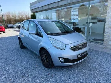 Kia Venga 2010 photo 2