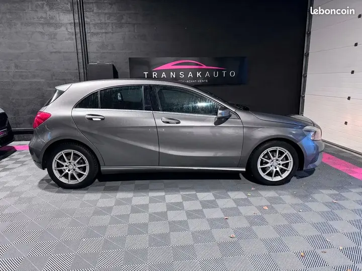 Mercedes-Benz A-Class 2013 photo 2