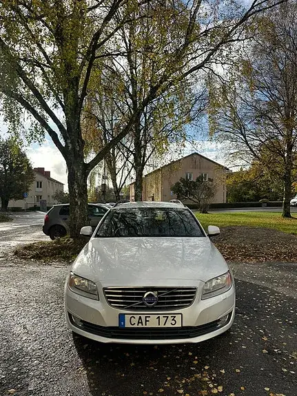 Volvo V70 2014 photo 2