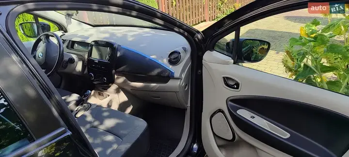 Renault Zoe 2013 photo 4