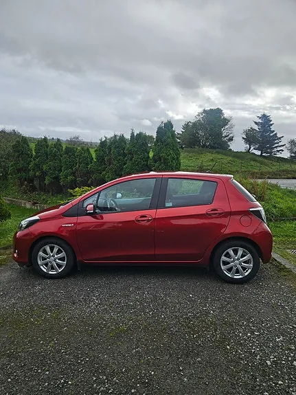 Toyota Yaris 2013 photo 4