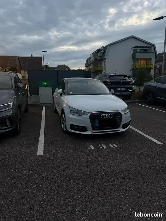 Audi A1 2017 photo 2