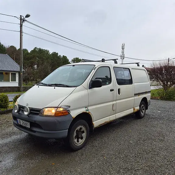 Toyota Hiace 2001 photo 3