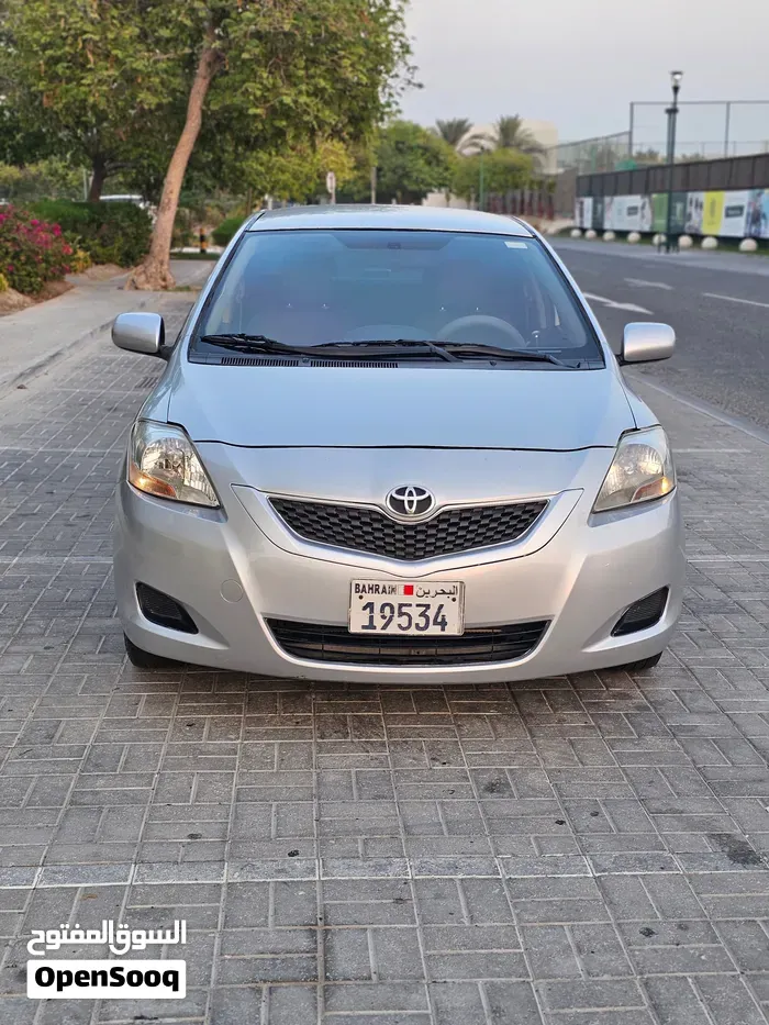 Toyota Yaris 2012 photo 4
