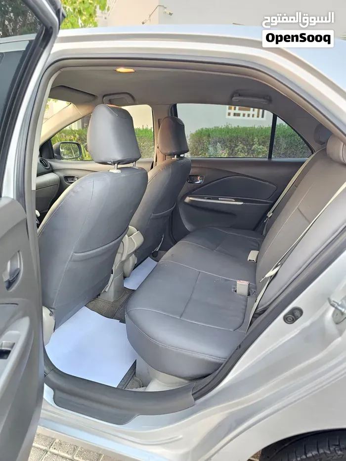 Toyota Yaris 2012 photo 3