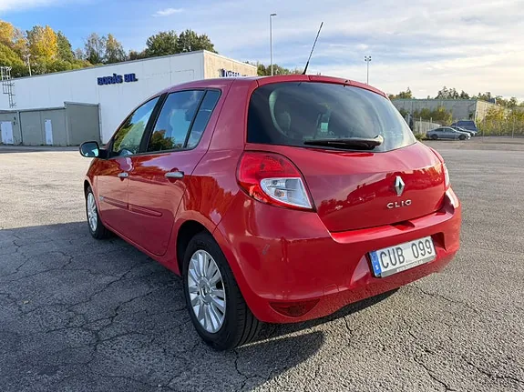 Renault Clio 2011 photo 3