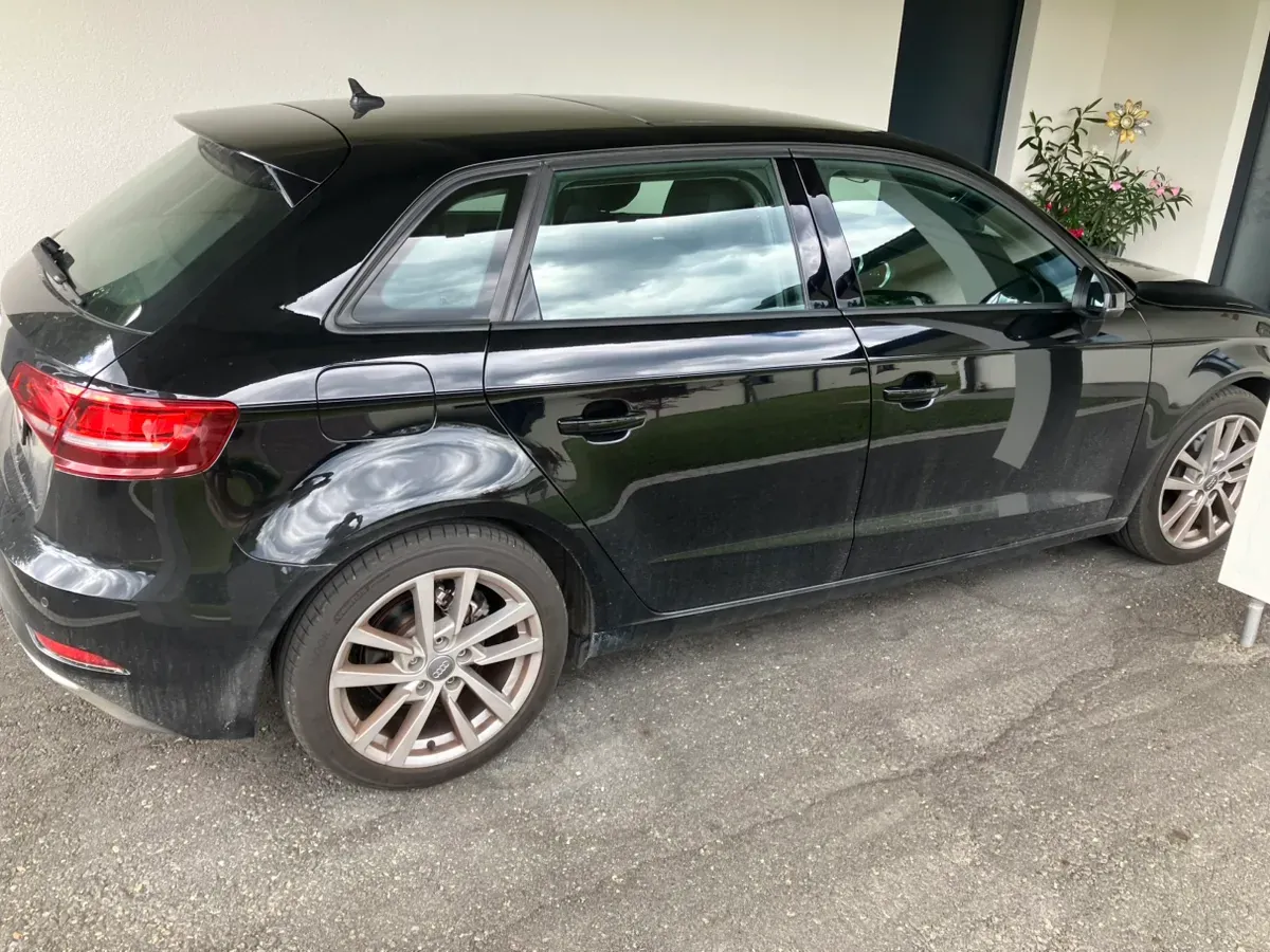 Audi A3 2017 photo 2
