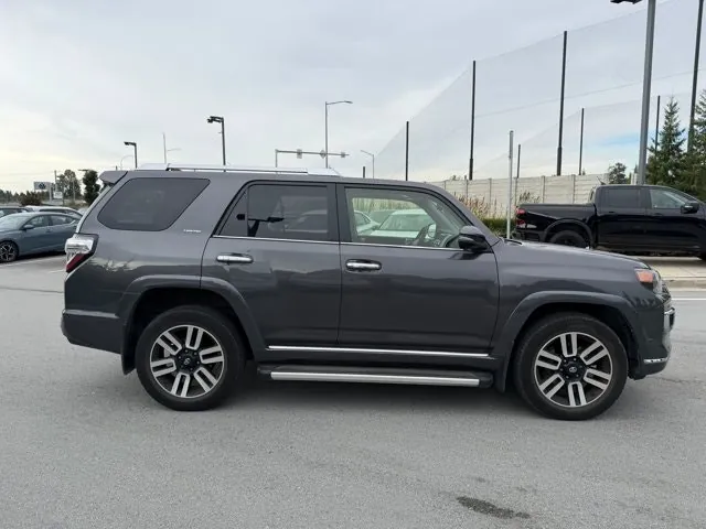 Toyota 4Runner 2017 photo 3