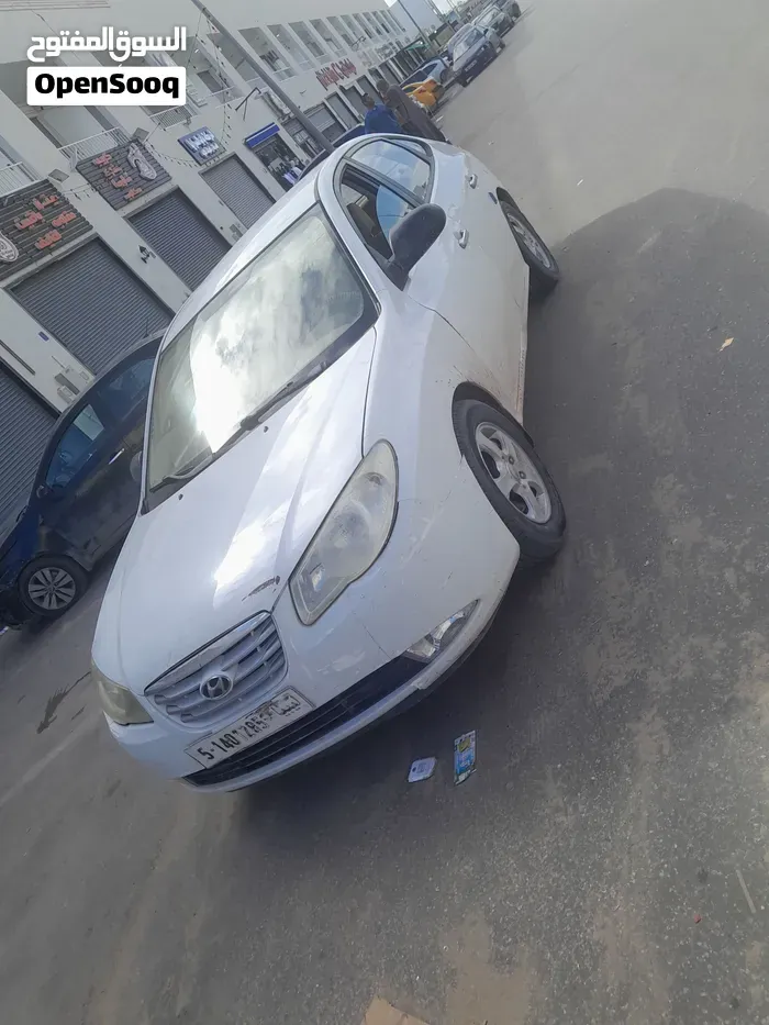 Hyundai Avante 2009 photo 2