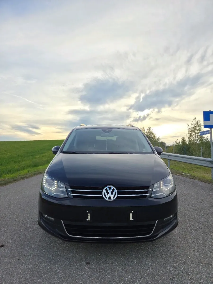 Volkswagen Sharan 2012 photo 2