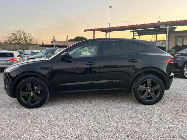 Jaguar E-Pace 2020 photo 4