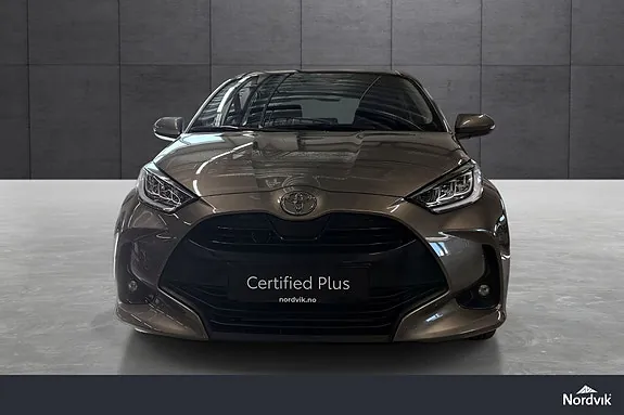 Toyota Yaris 2024 photo 2