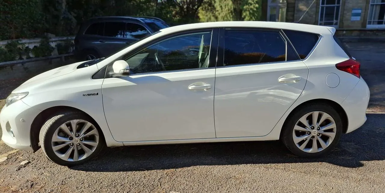 Toyota Auris 2014 photo 5