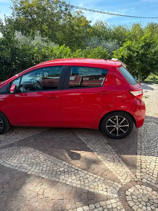 Toyota Yaris 2018 photo 2