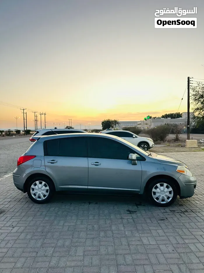 Nissan Versa 2012 photo 3