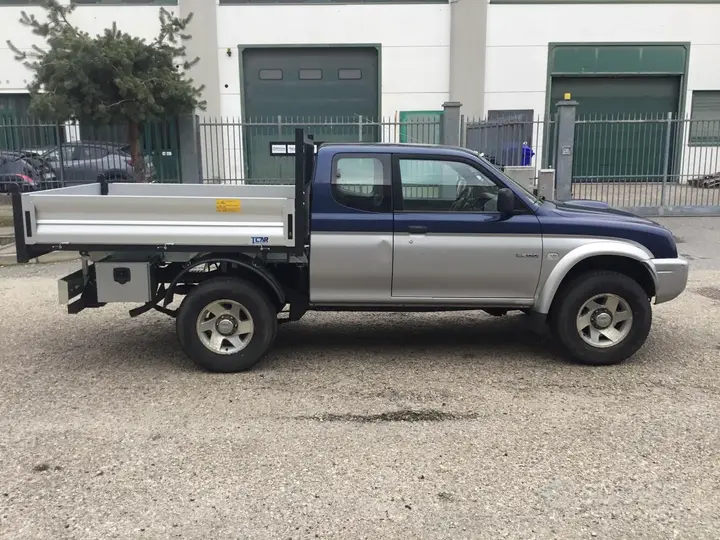 Mitsubishi L200 1999 photo 4