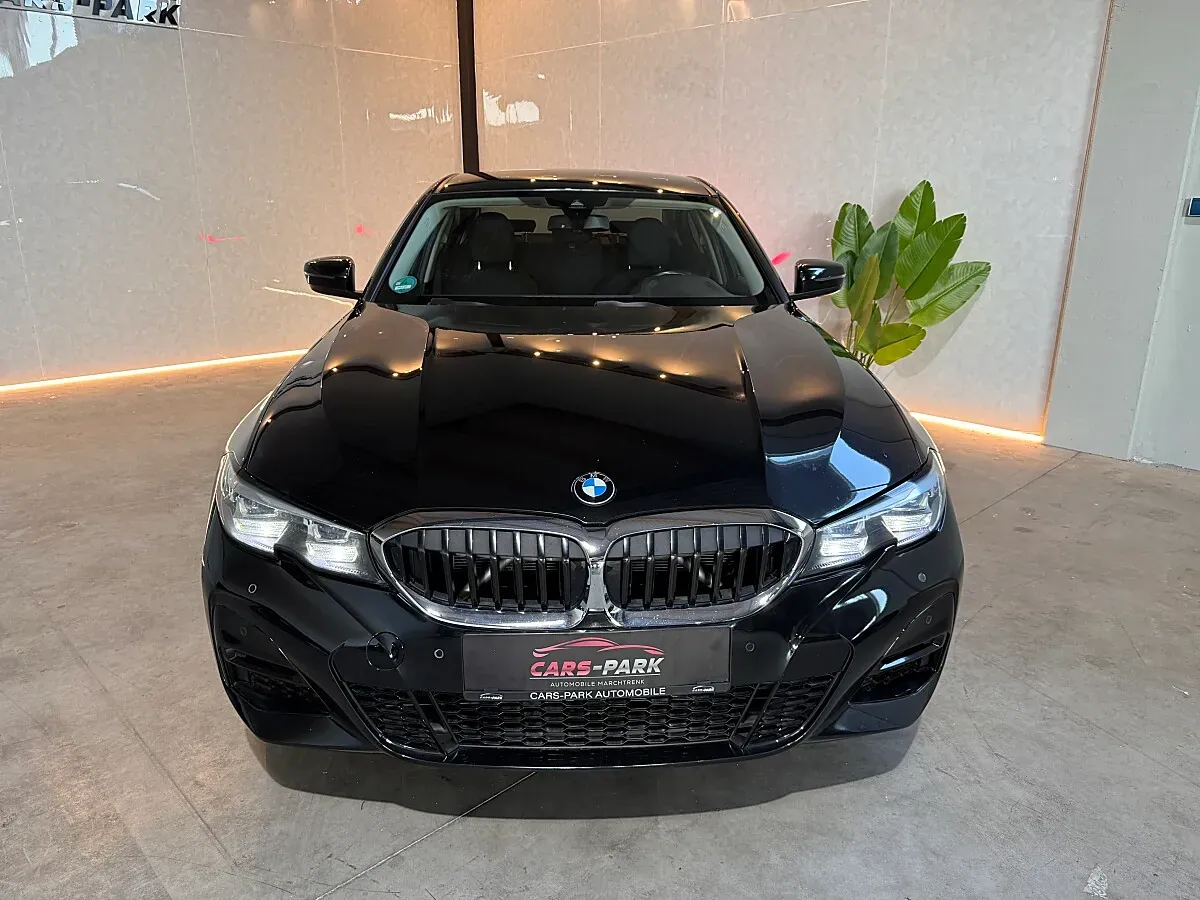 BMW 3 Series 2021 photo 2