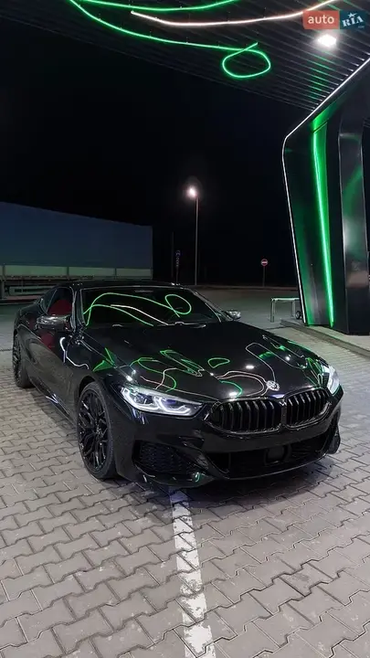 BMW 8 Series 2019 photo 2