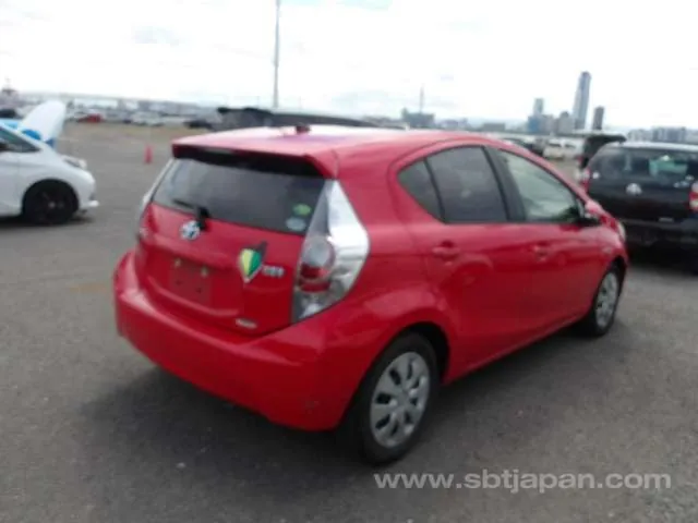 Toyota Aqua S 2012 photo 4