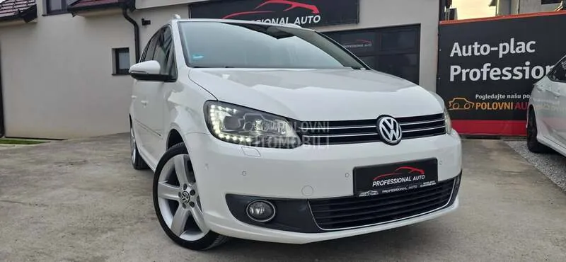 Volkswagen Touran 2012 photo 2
