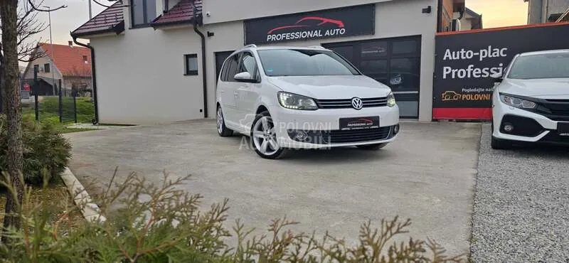 Volkswagen Touran 2012 photo 4