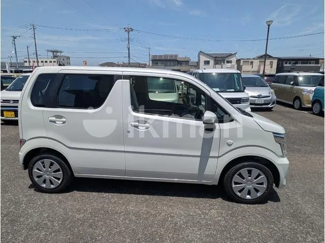 Suzuki Wagon R Fx 2026 photo 3