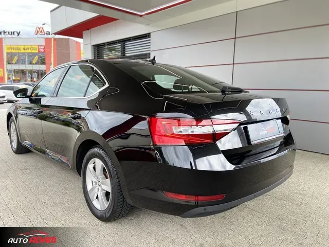 Skoda Superb 2020 photo 4