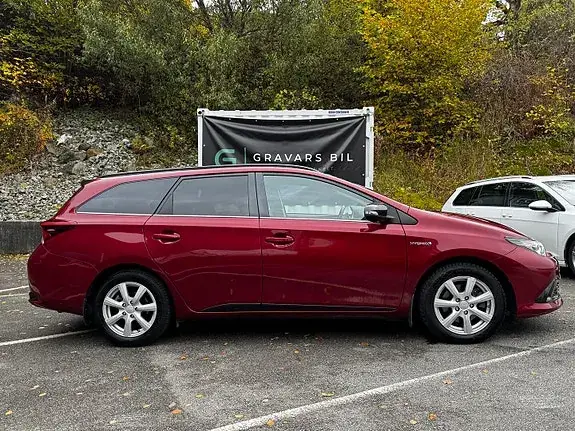 Toyota Auris 2018 photo 3