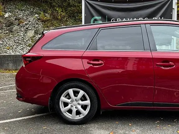 Toyota Auris 2018 photo 4