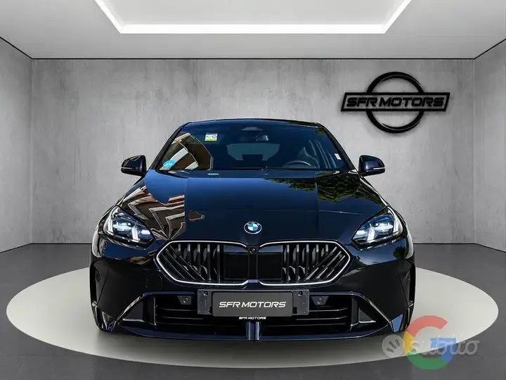 BMW 1 Series 2025 photo 2