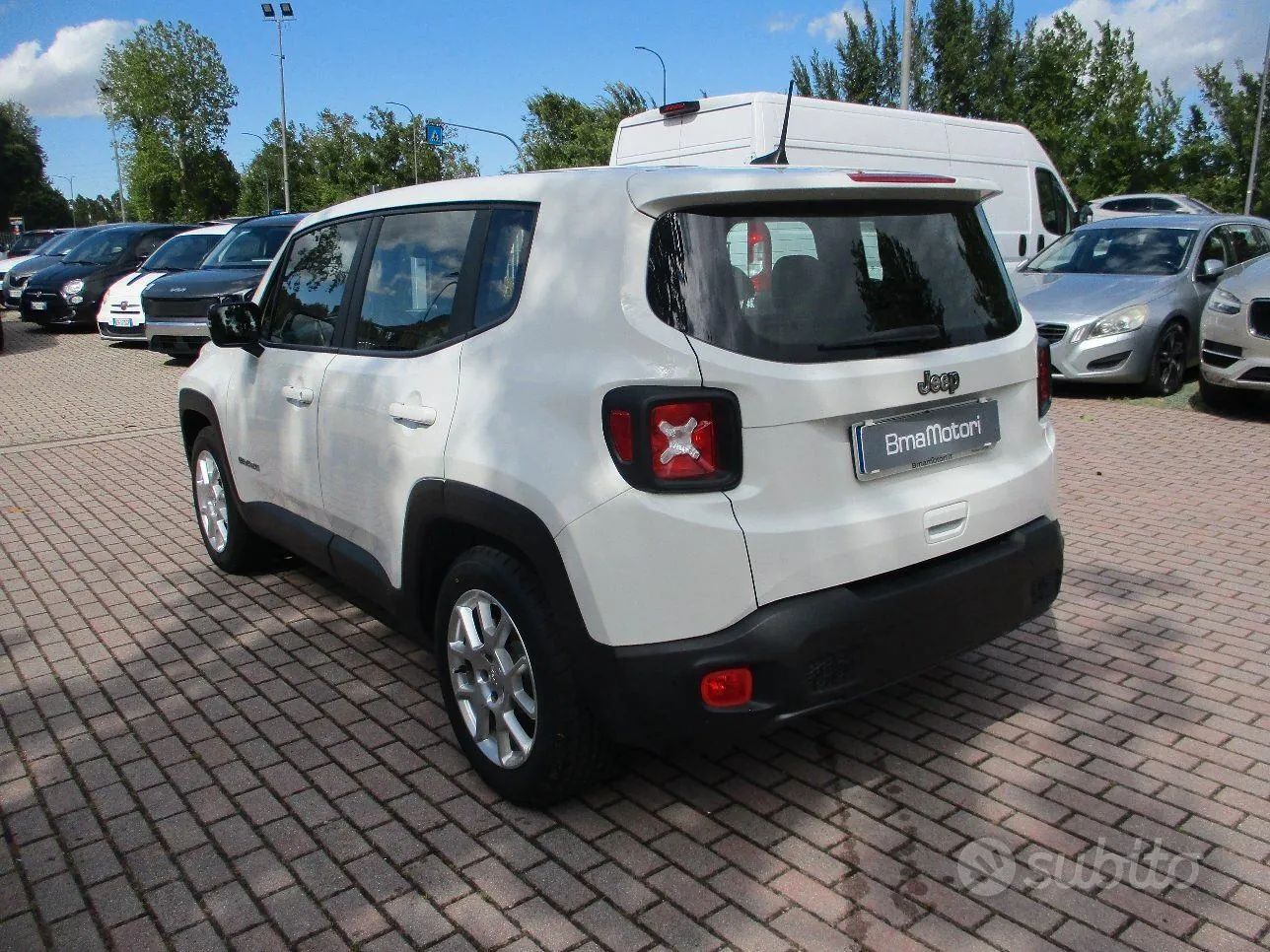 Jeep Renegade 2023 photo 3