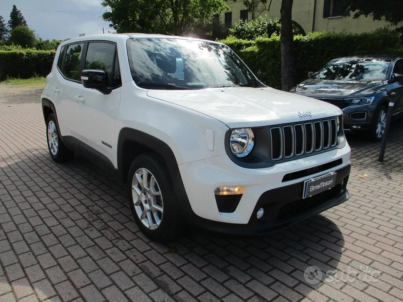 Jeep Renegade 2023 photo 2